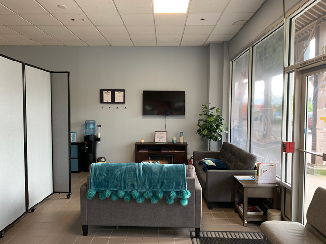 Chiropractic Bremerton WA Waiting Area at Bremerton Wellness
